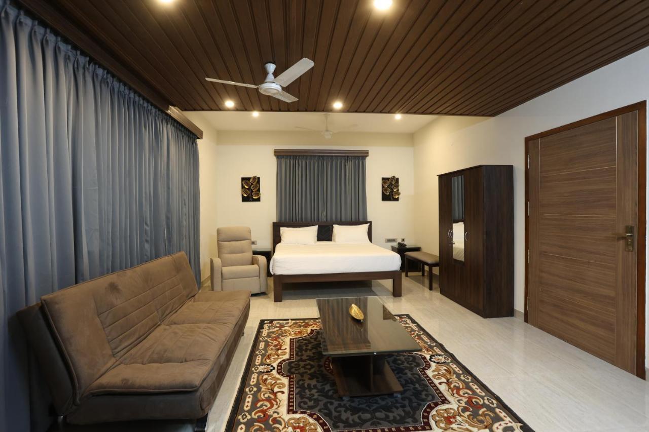 Hotel Minas Manor Tiruchirappalli Exterior foto